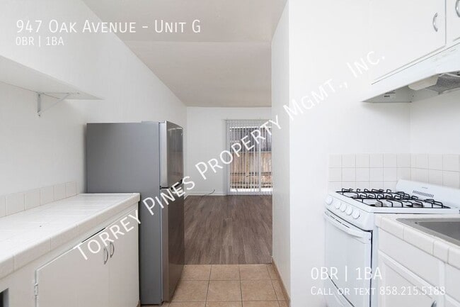 Building Photo - 947 Oak Ave