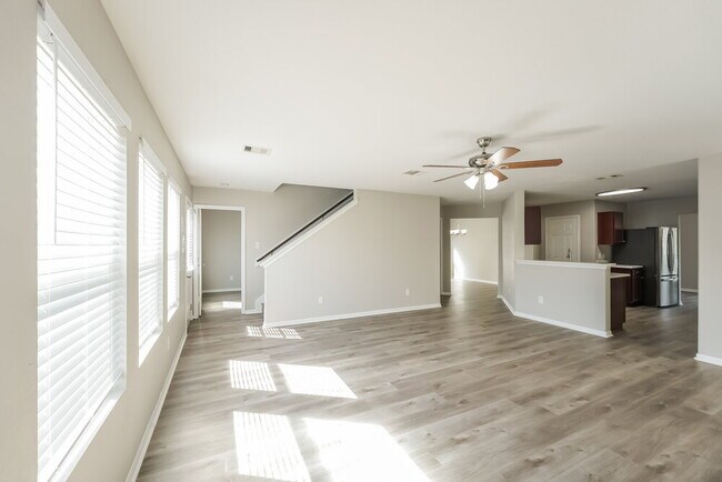 Building Photo - 3074 View Valley Trail
