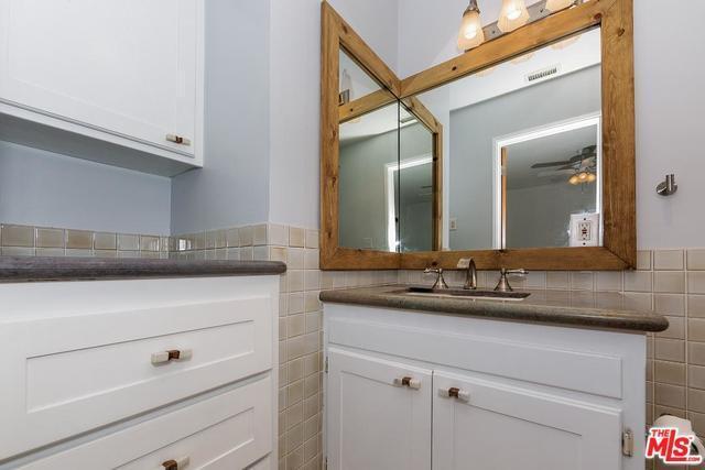 Building Photo - 4140 Baldwin Ave