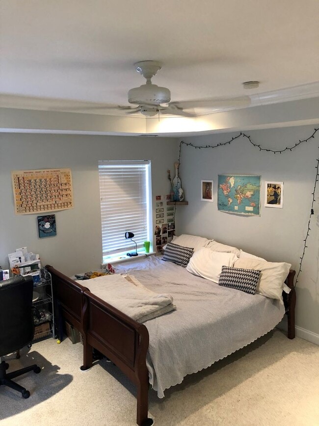 Foto del edificio - Available for the 2026-2027 lease term.