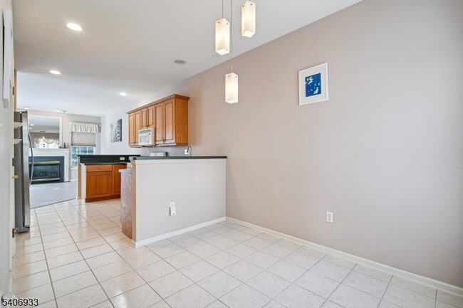 Foto del edificio - 163 Gladstone Dr