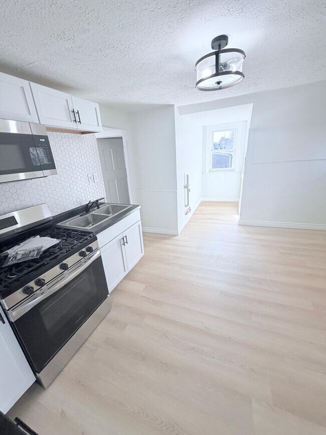 Foto del edificio - 2604 W 27th St