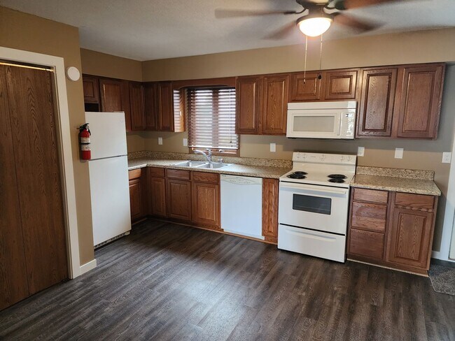 Foto del edificio - 613 Cedar St