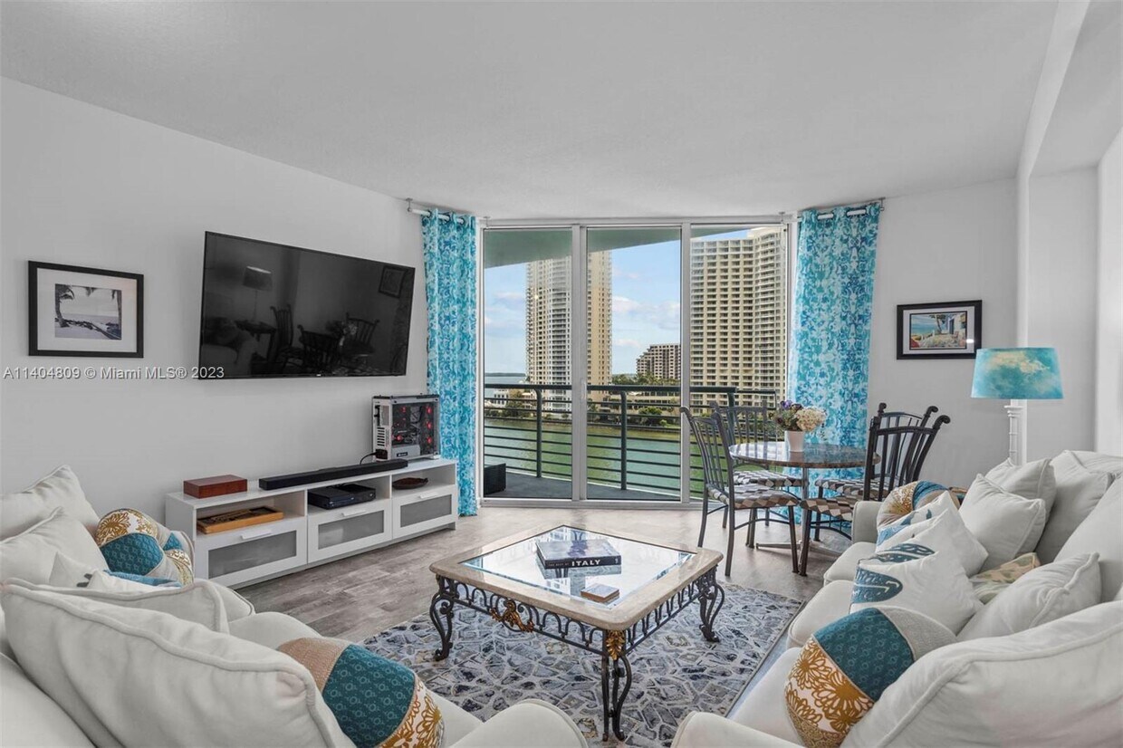 335 S Biscayne Blvd Unit 903, Miami, FL 33131 Condo for Rent in Miami