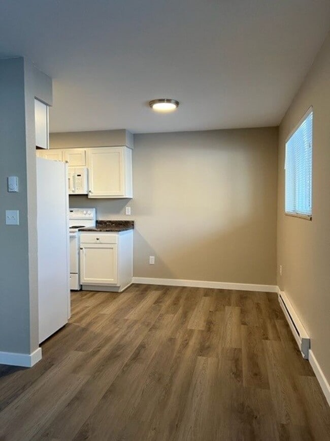 Building Photo - 2330 Greeley Dr