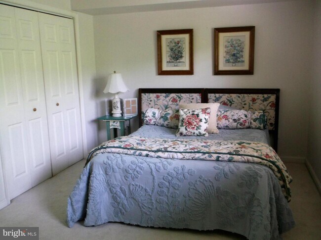 Foto del edificio - 5715 Harpers Farm Rd