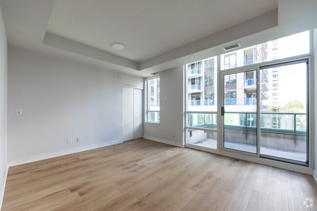 BACHELOR - 427SF - Living Room - 220 Redpath Ave