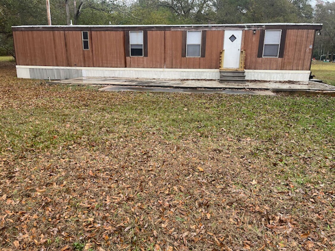 Foto principal - Affordable 2 bedroom for $700 a month