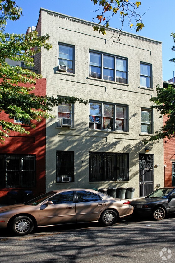 Primary Photo - 373 Pacific St