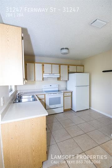 Building Photo - 31247 Fernway St