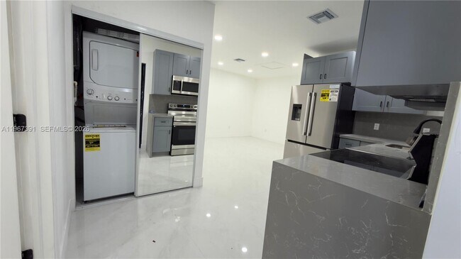 Foto del edificio - 4717 NW 11th Ave