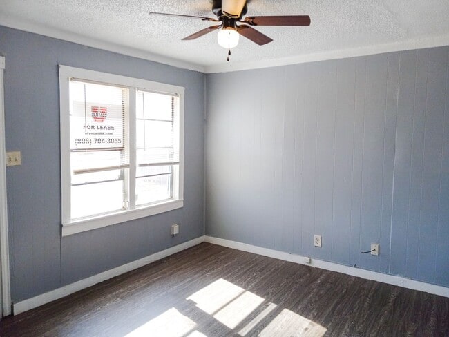 Foto del edificio - $0 First Month's Rent / $0 Deposit at Move-in