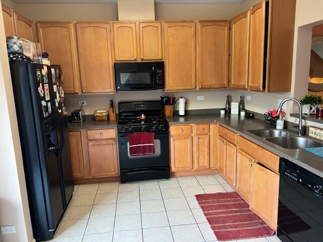 Foto del edificio - 1117 N Claremont Dr