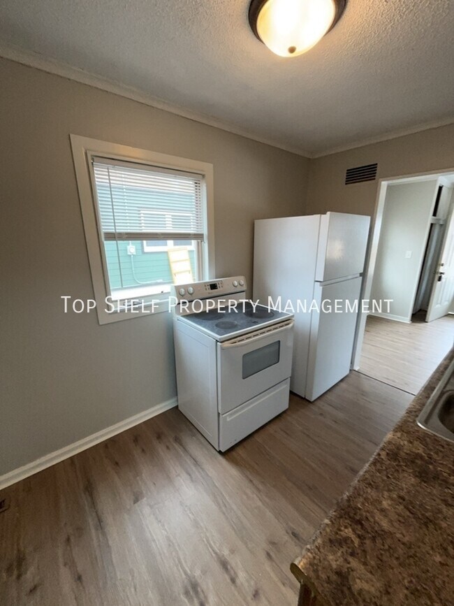 Foto del edificio - 6104 Clark St