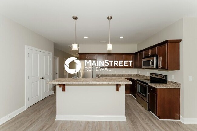 Foto del edificio - 4 Bedroom Pet-Friendly Home in Spring Hill, TN with Main Street Renewal