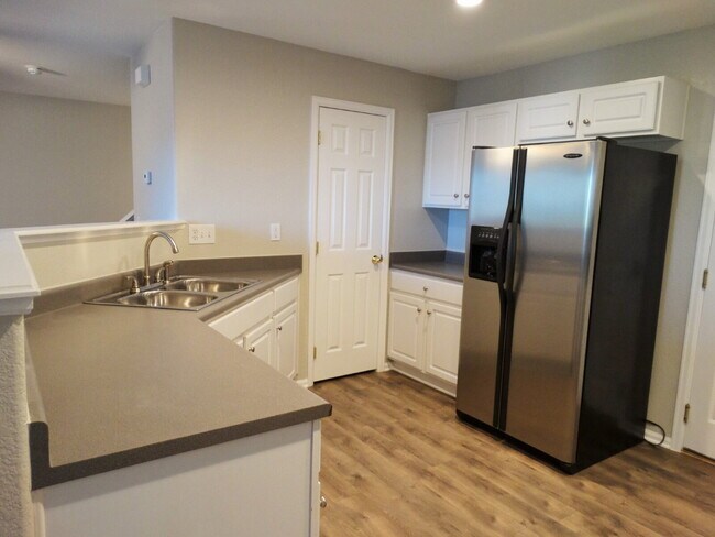 Building Photo - 5417 S Quatar Ct