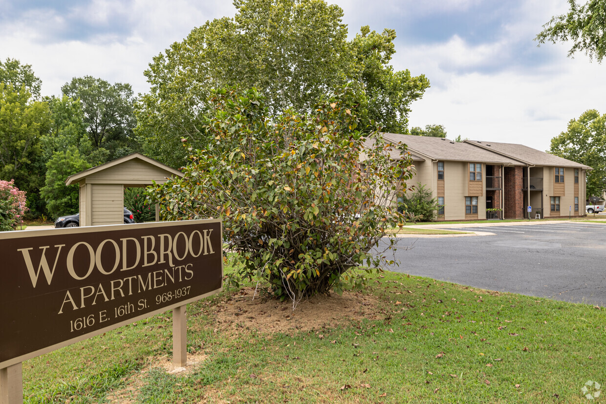 Woodbrook Apartments I & II - Apartments in Russellville, AR ...