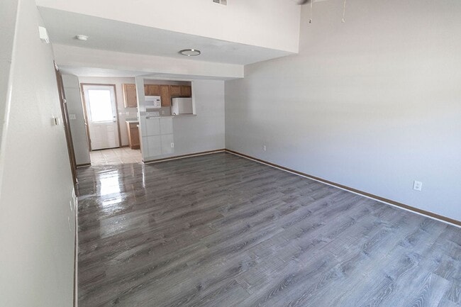 Building Photo - 1505-1507 Bodie Dr.