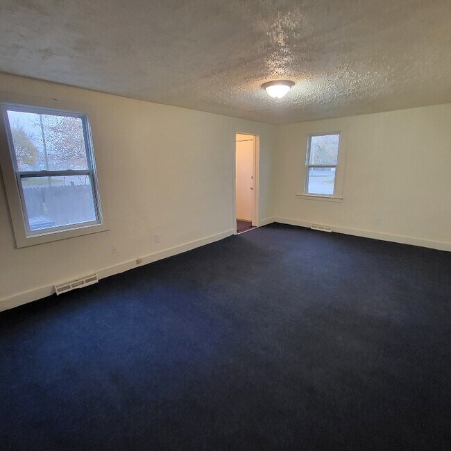 Foto del edificio - 1322 E Napier Ave