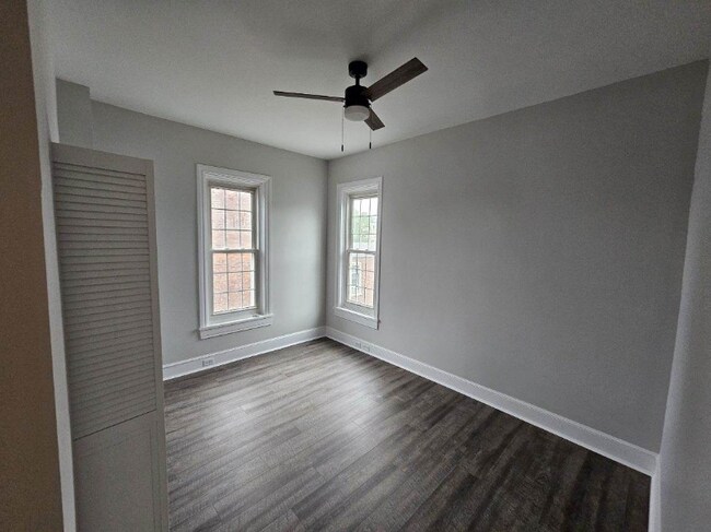 Foto del edificio - 125 N 3rd St