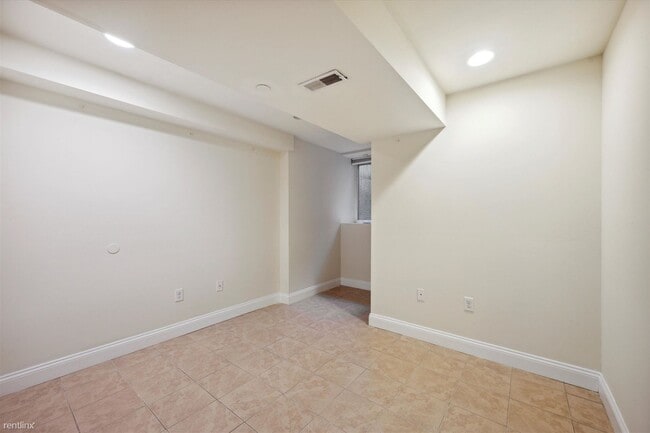 Building Photo - 3 br, 2 bath Duplex - 1705 ARLINGTON ST Un...