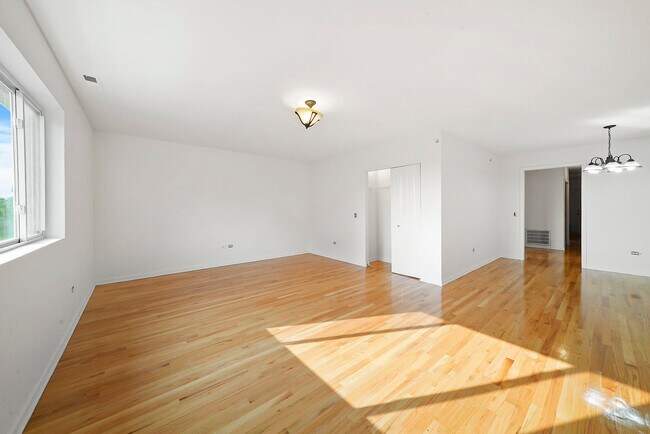 Foto del edificio - 13906 Central Park Ave