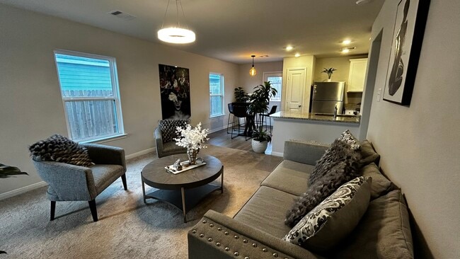 Building Photo - 16351 Sweet Grv Dr