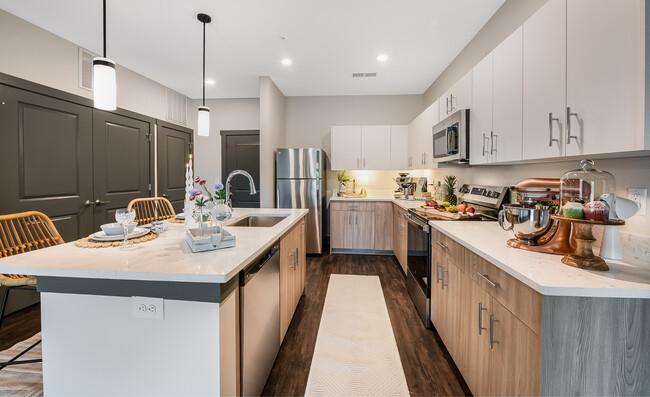 Building Photo - Friendly Gardens Apartments