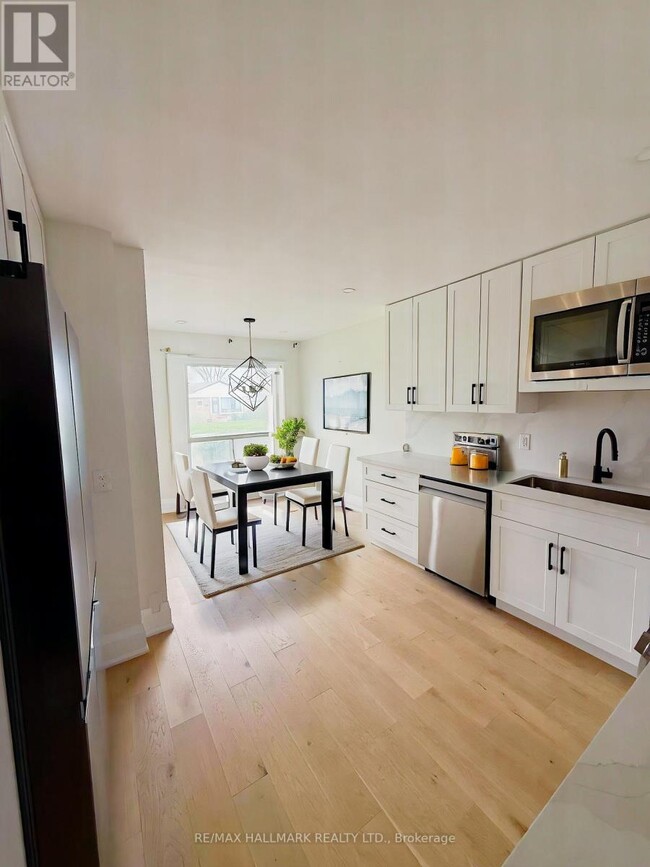 Building Photo - 16 Arkley Crescent