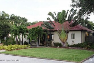 Building Photo - 8715 Camelia Ct