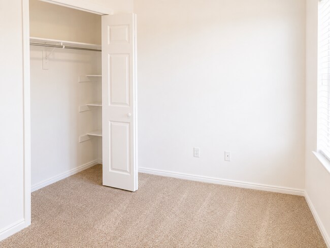 Building Photo - Jorgensen Duplex