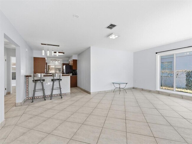 Foto del edificio - 207 W Broad St