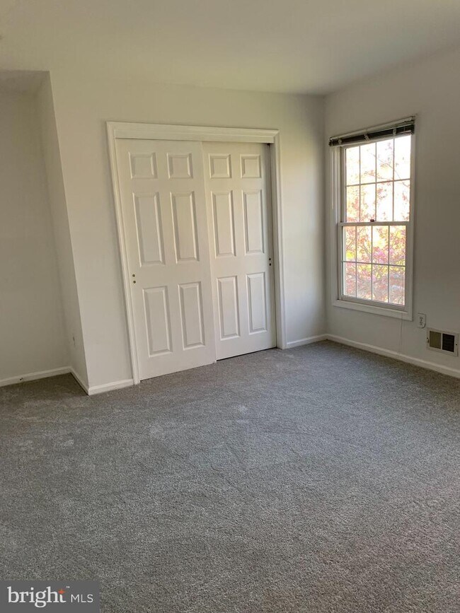 19 Chicory Ln, Pennington, NJ 08534 House Rental in Pennington, NJ