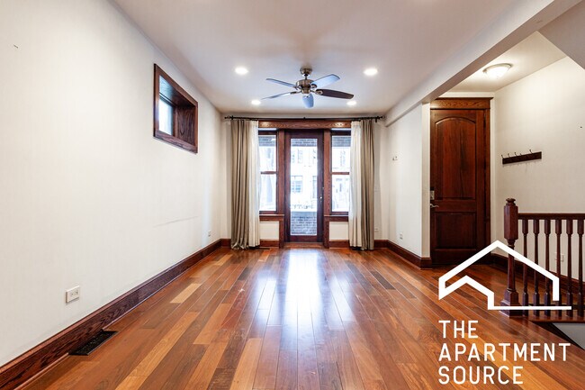 Foto del edificio - 1019 W Oakdale Ave