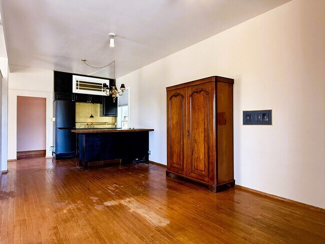 Foto del edificio - Gorgeous studio for rent in Sausalito!