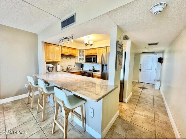 Building Photo - 3051 S Atlantic Ave