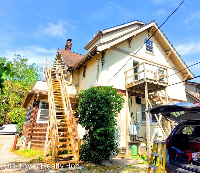 Building Photo - 14 br, 3 bath House - 725 Church Street