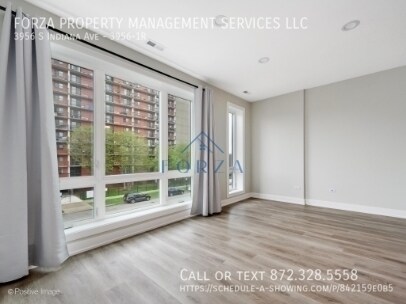 Foto del edificio - 3956 S Indiana Ave