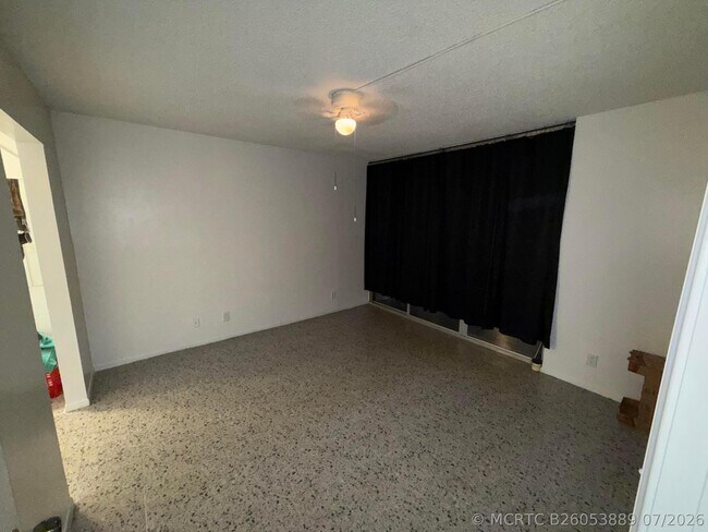 Foto del edificio - 9450 Live Oak Pl