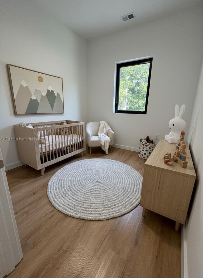 Foto del edificio - 85 NE 55th St