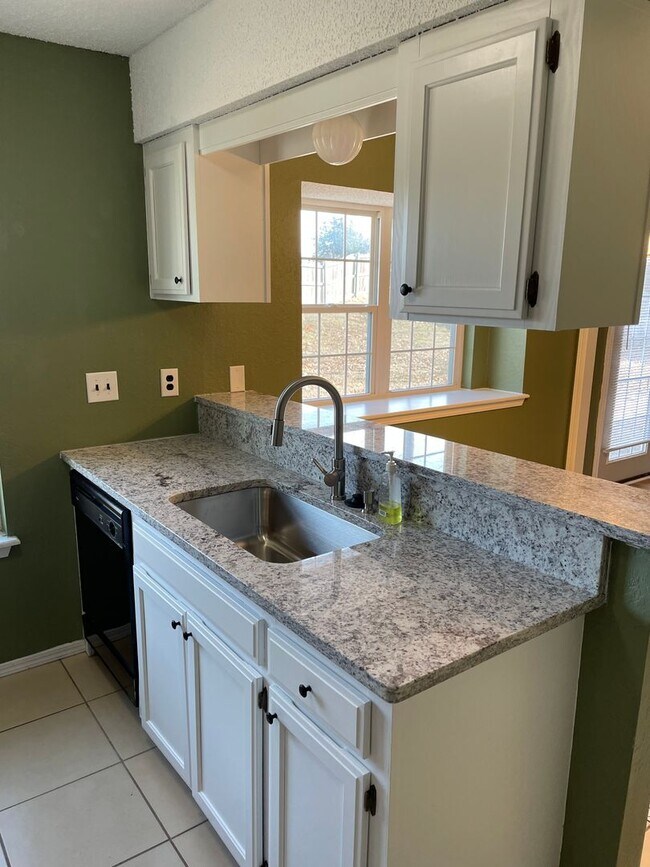 Foto del edificio - Cute 3 bedroom in Central BA, 2 bath, Back...