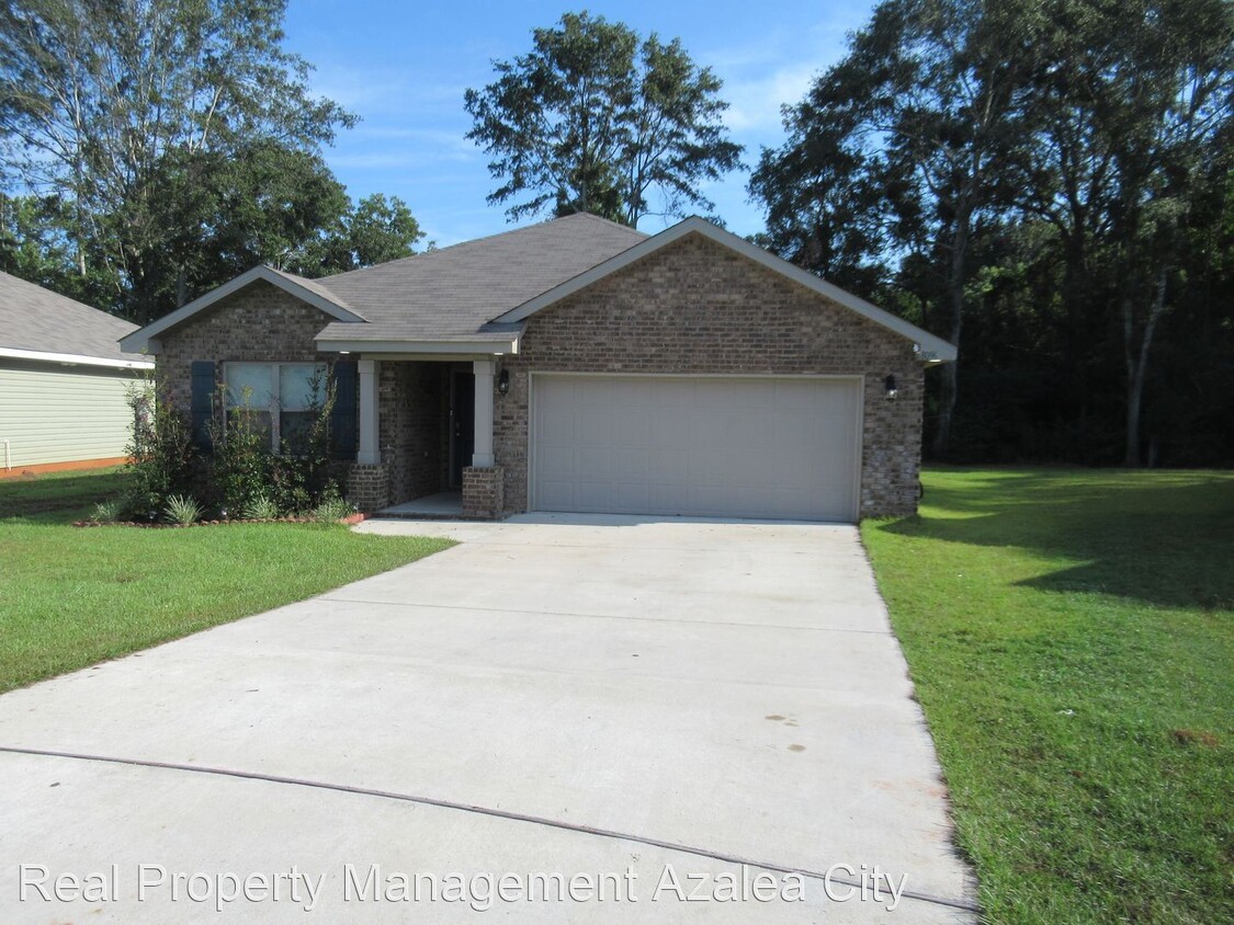 Primary Photo - 3 br, 2 bath House - 8096 Colleton Dr N