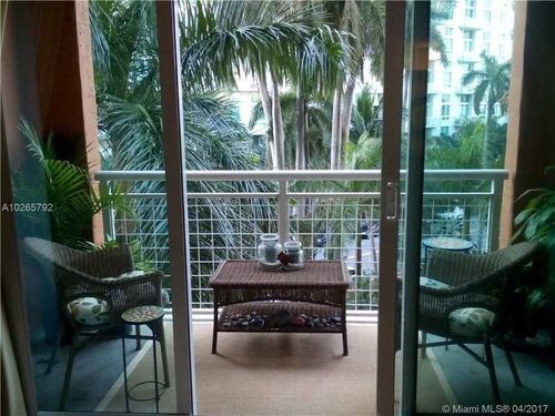 Building Photo - 2000 N Bayshore Dr