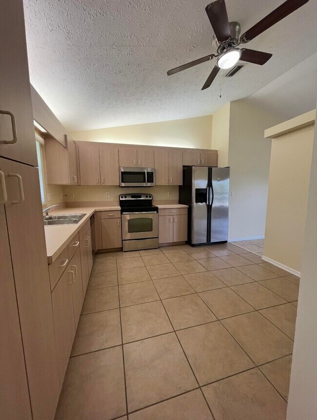 Foto del edificio - 302 SW Carter Ave