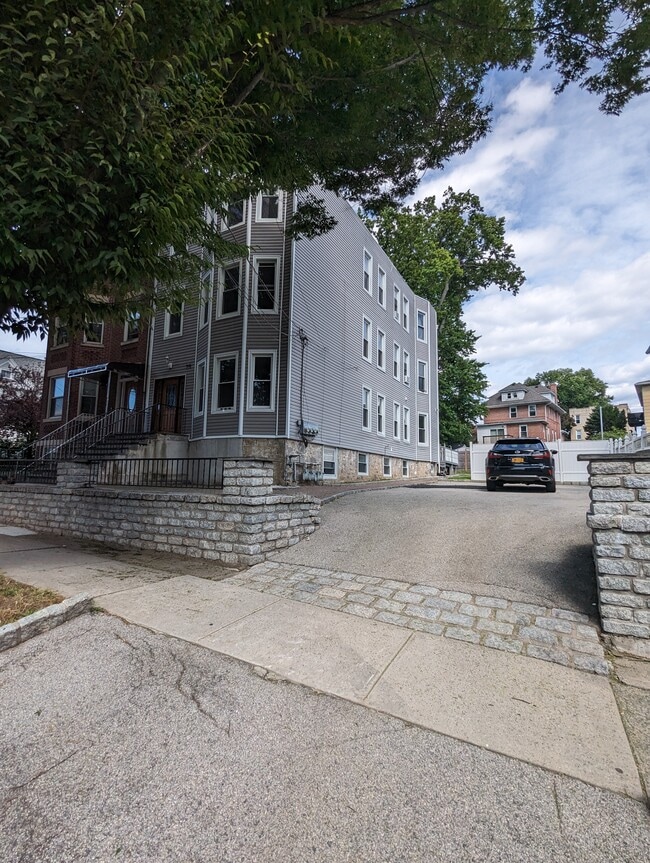 Building Photo - 20 Sherman Ave