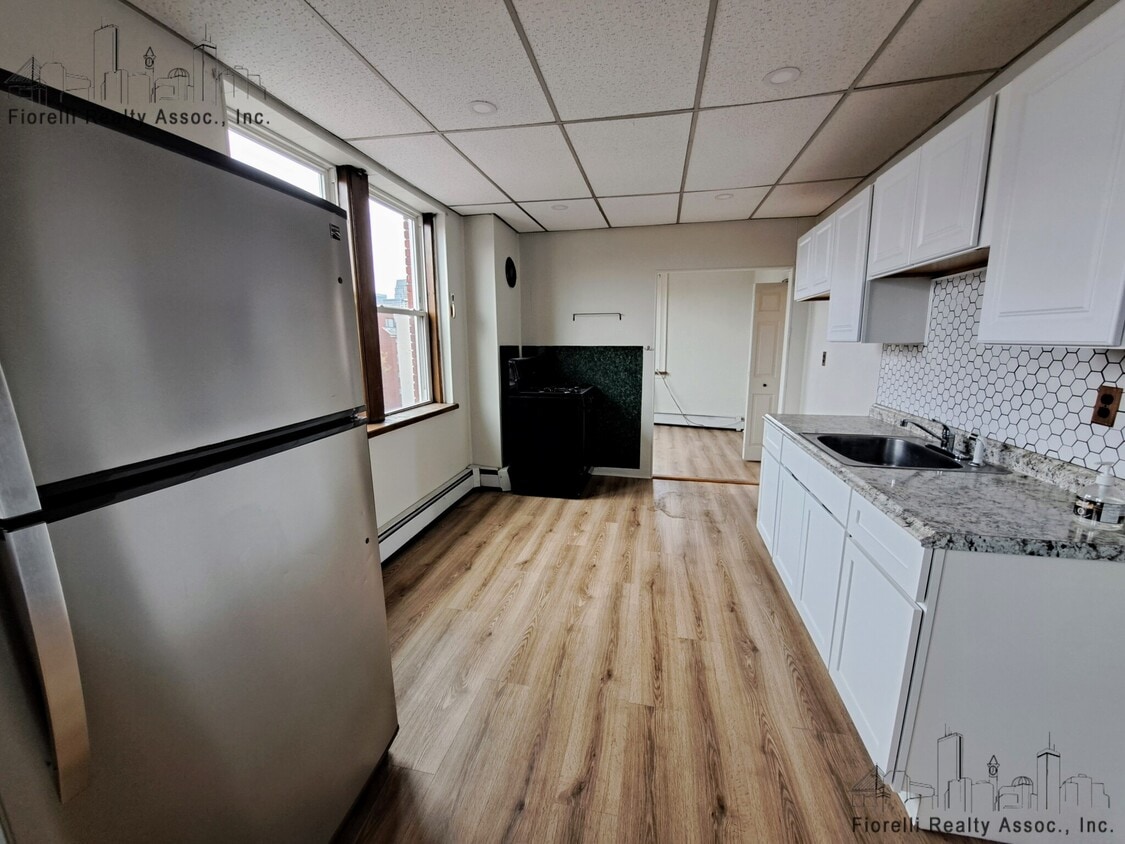 Primary Photo - 274 North St