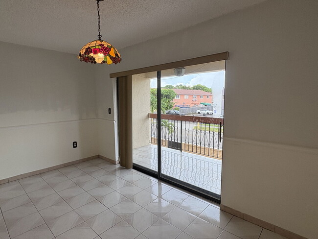 Foto del edificio - 5625 W 26th Ct