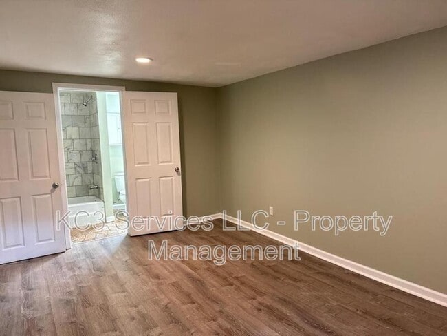 Foto del edificio - 10419 College Ave