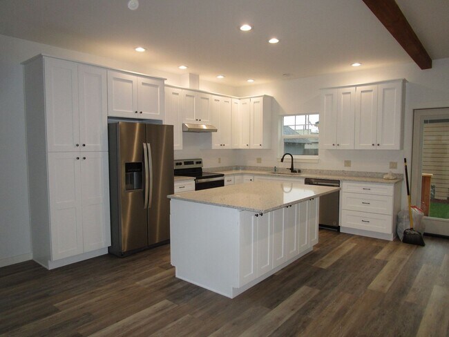 Foto del edificio - 524 E Hazel Ave