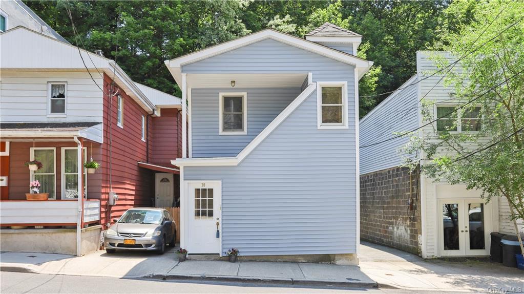 Primary Photo - 30 Brook St